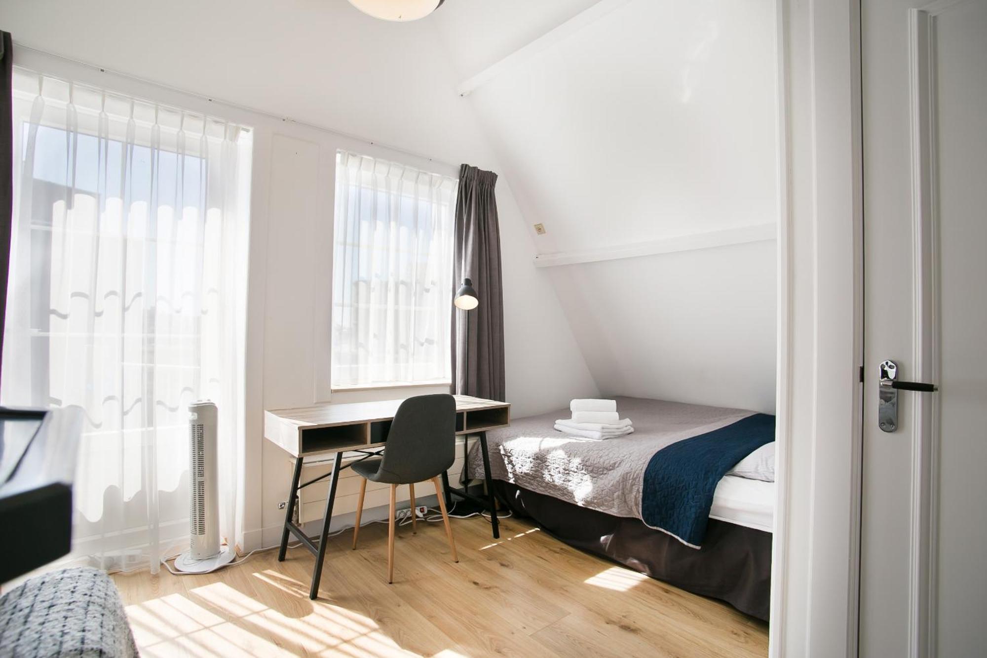 Four Star Apartments - Berkenbosch Blokstraat The Hague Room photo