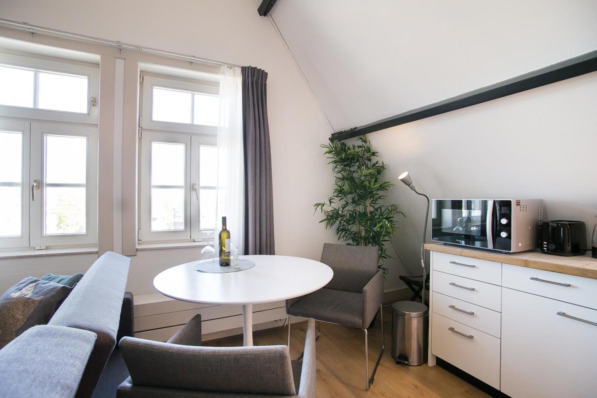 Four Star Apartments - Berkenbosch Blokstraat The Hague Room photo